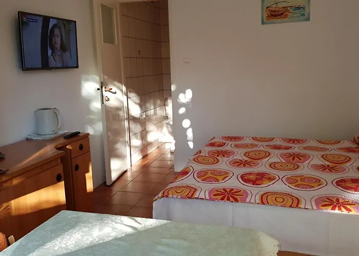 ゲストハウス Wynajem Pokoi コウォブジェク